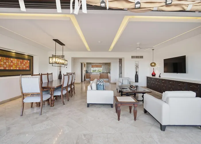 Luxe One Bedroom Ocean View - Casa Del Mar *