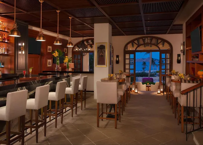 Apartment Luxury One Bedroom Ocean View - Casa Del Mar *